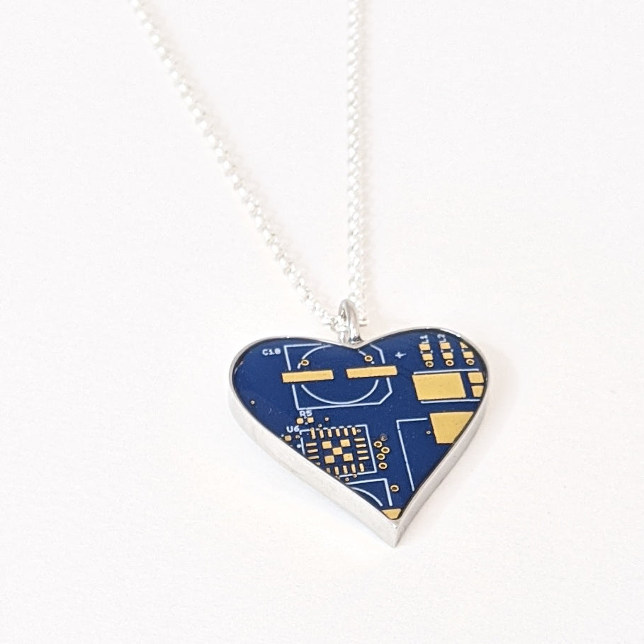 Heart Pendant with Chain |5~Colors| - TechWears Ltd